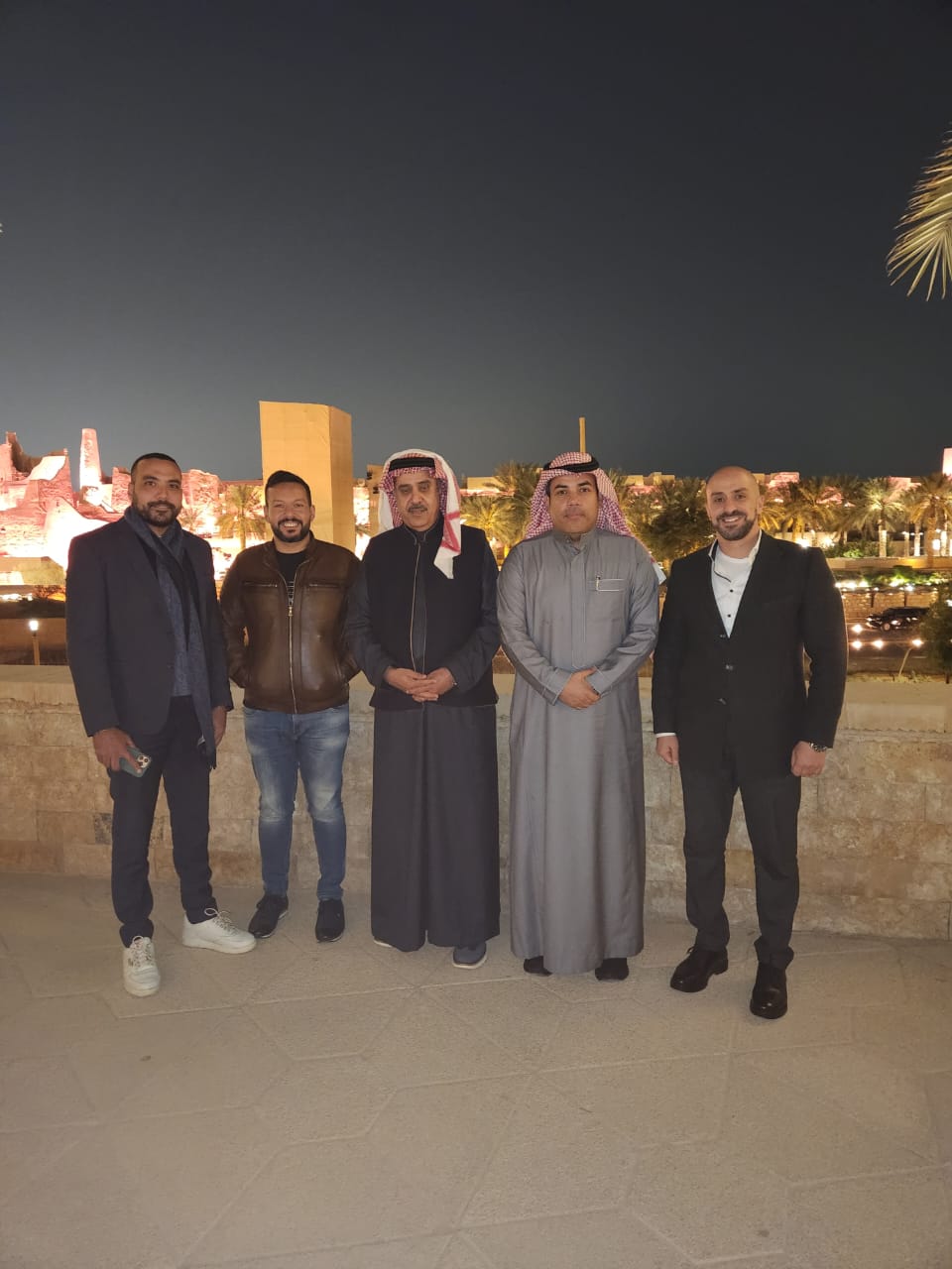 أحمد وهيب والمهندس عمر عباس والشيخ فهد المهيدب والمهندس حازم الشريف - Ahmed Waheeb with economic leaders